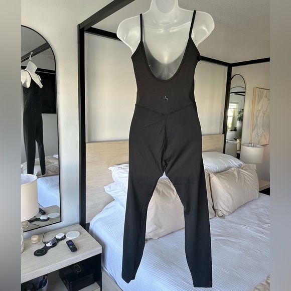 Joylab Small Yoga Corset Black Sleeveless Jumpsuit Bodysuit Onesie Romper - Picture 3 of 8